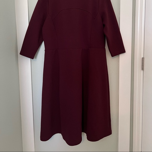 Boden Colorblock Quilted Curve and Flare Dress - Picture 2 of 10